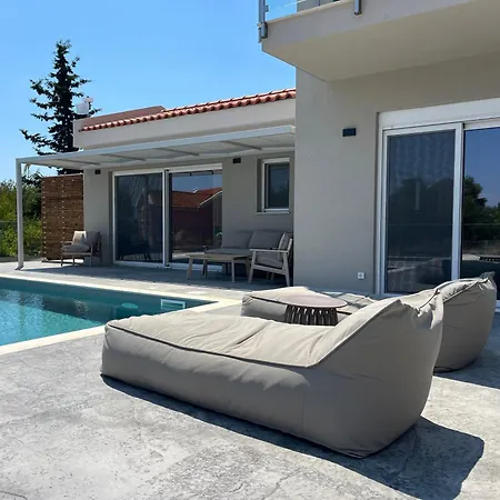 Zefy's Scenic Oasis Villa Pesádha