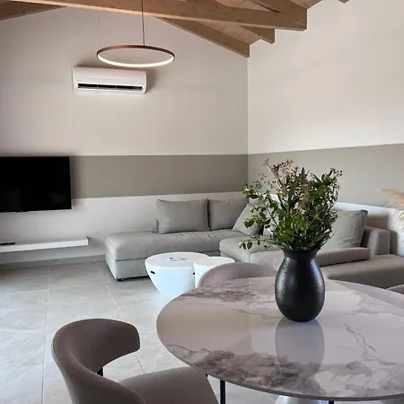 Villa Zefy's Scenic Oasis *