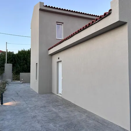 Zefy's Scenic Oasis Vila